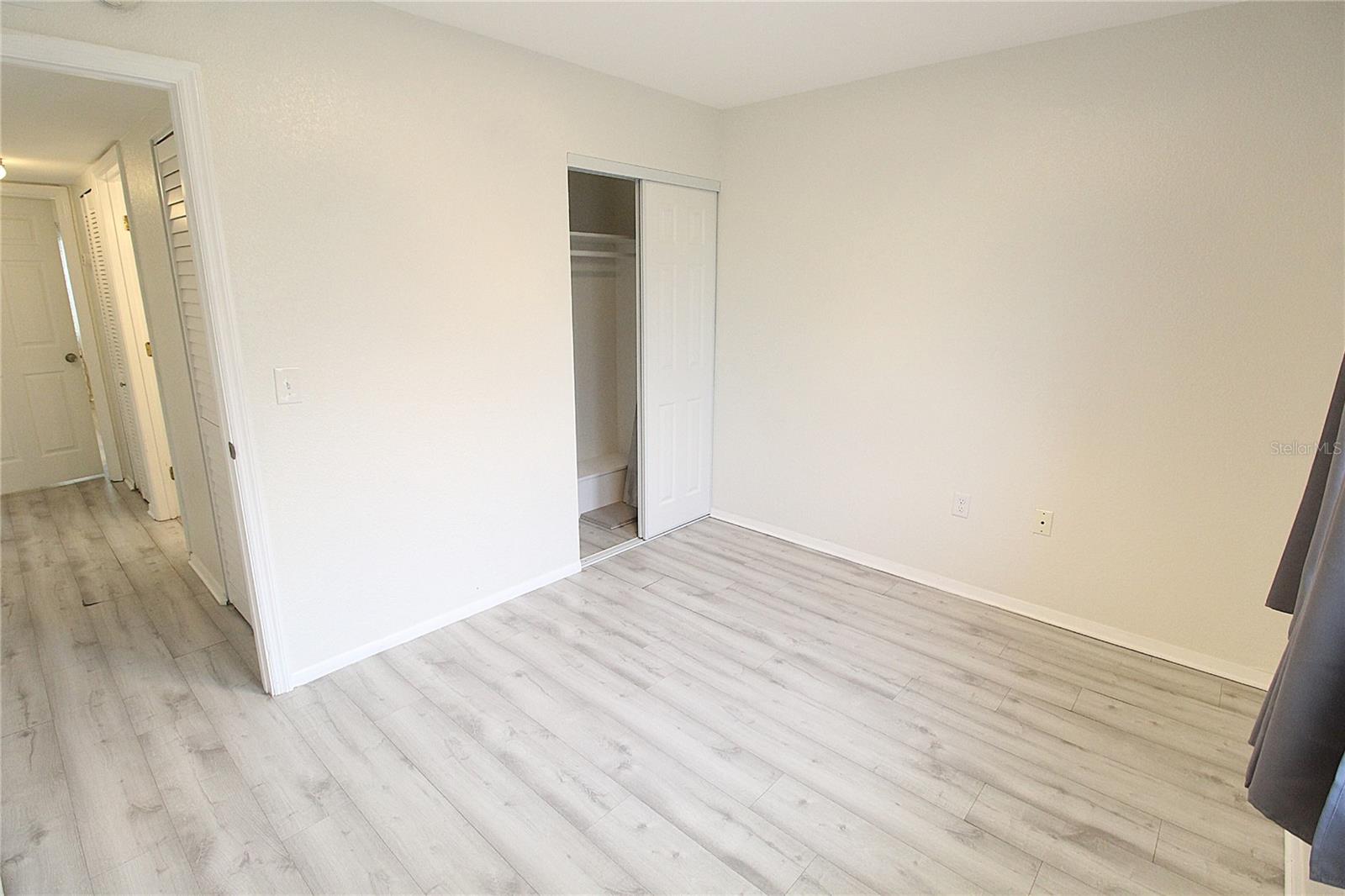 Image 13 of 21 For 5310 26th Street W 1403