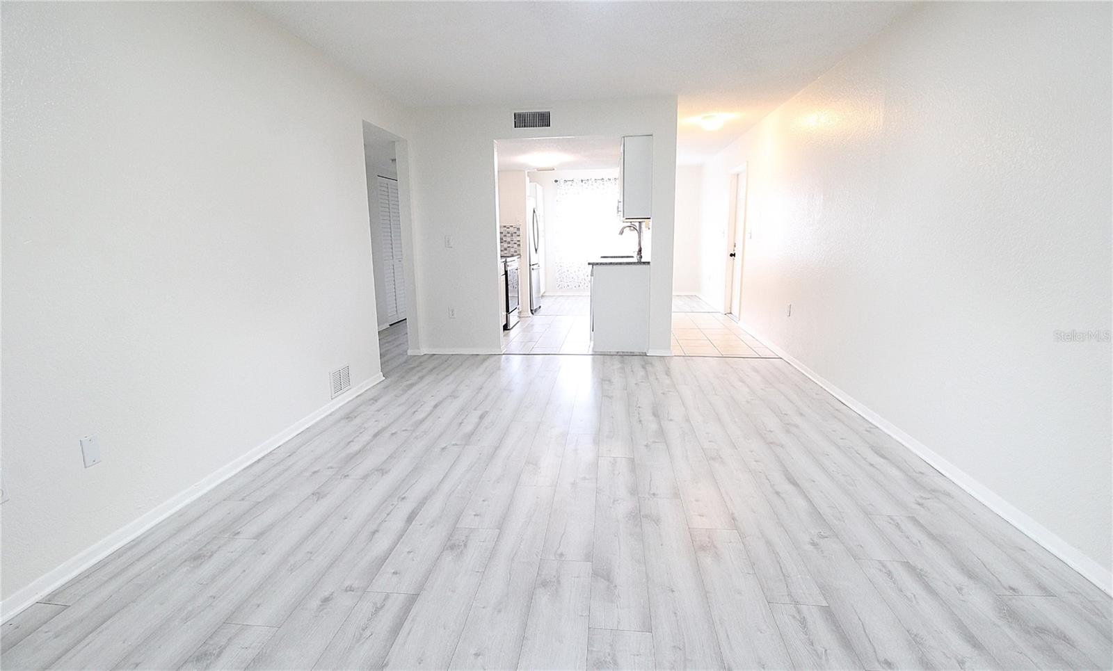 Image 18 of 21 For 5310 26th Street W 1403