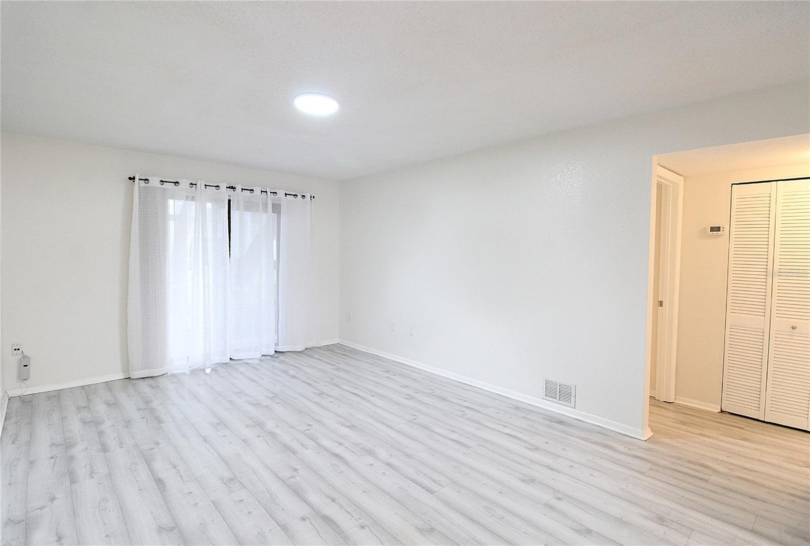 Image 3 of 21 For 5310 26th Street W 1403