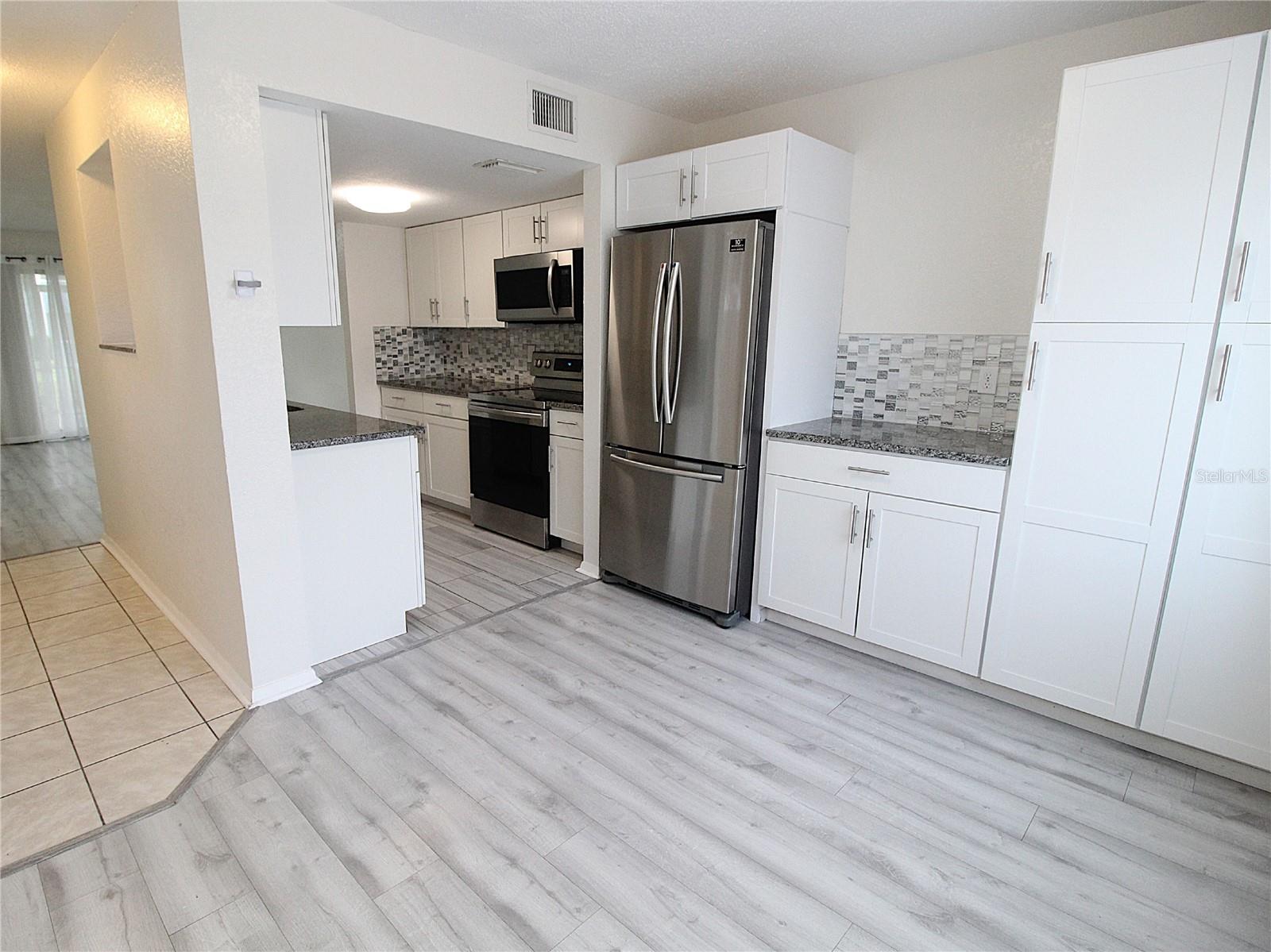 Image 5 of 21 For 5310 26th Street W 1403