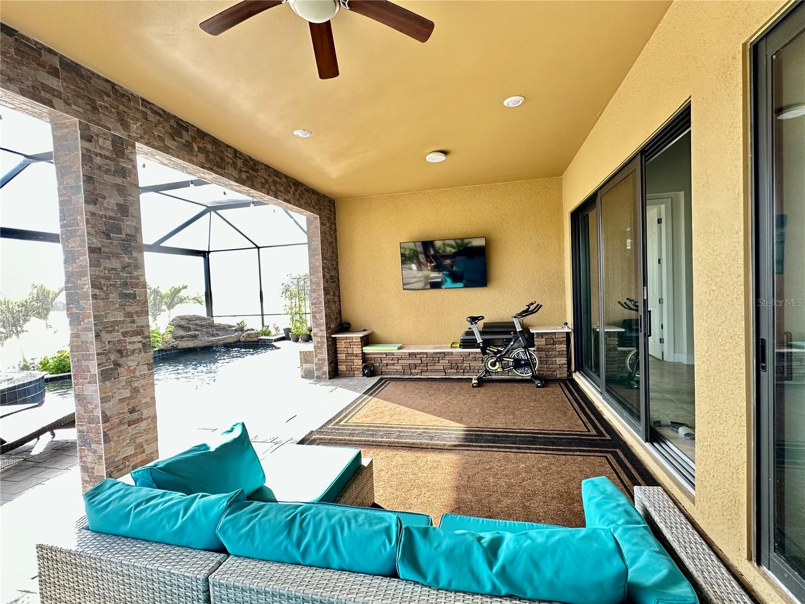 Image 16 of 31 For 13349 Verandi Street