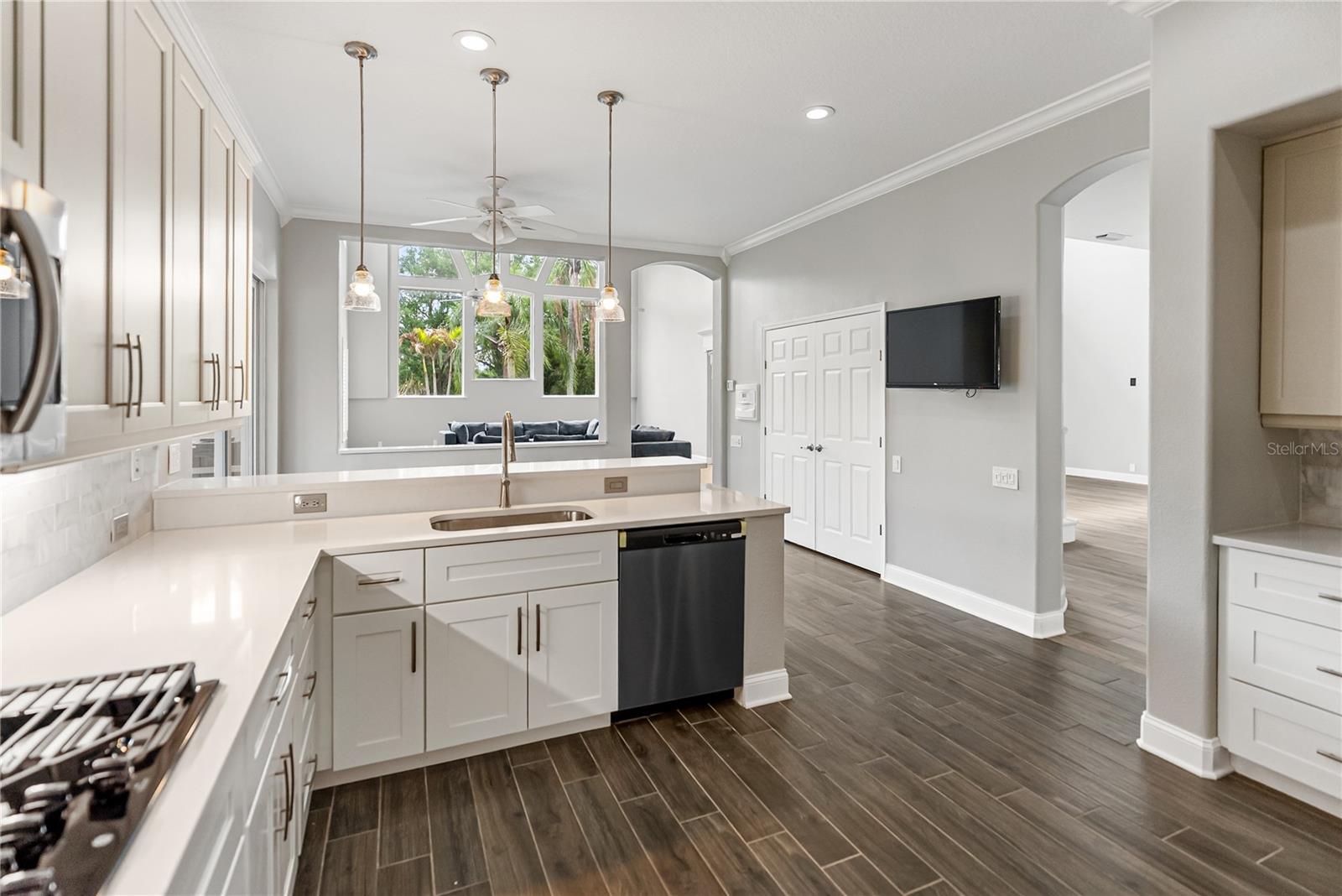 Image 21 of 73 For 6911 Riversedge Street Circle