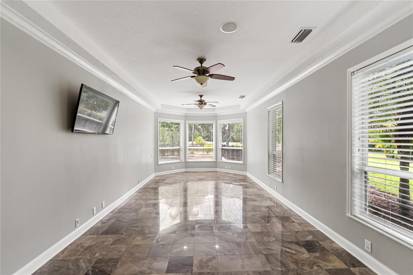 Image 33 of 73 For 6911 Riversedge Street Circle