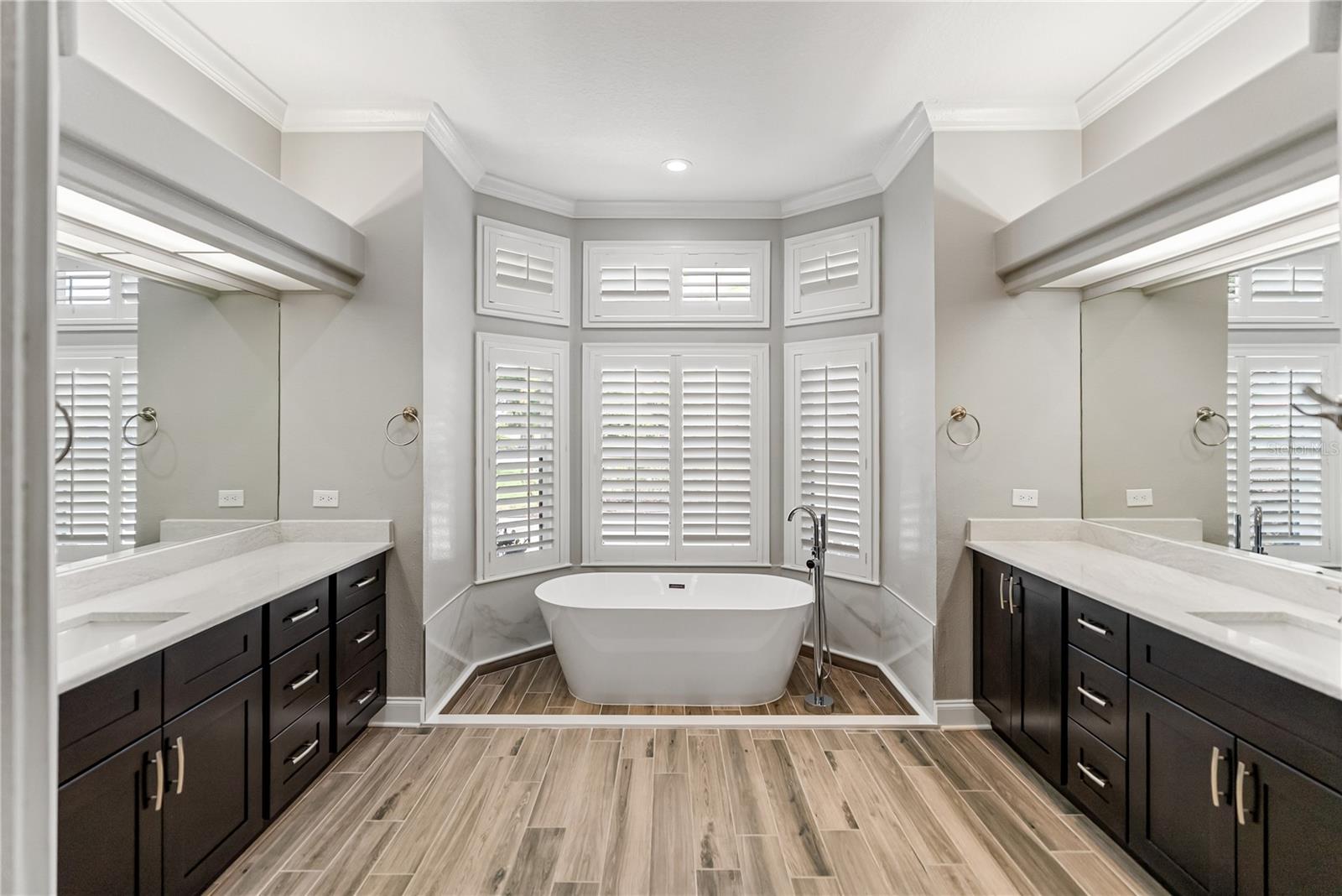 Image 38 of 73 For 6911 Riversedge Street Circle