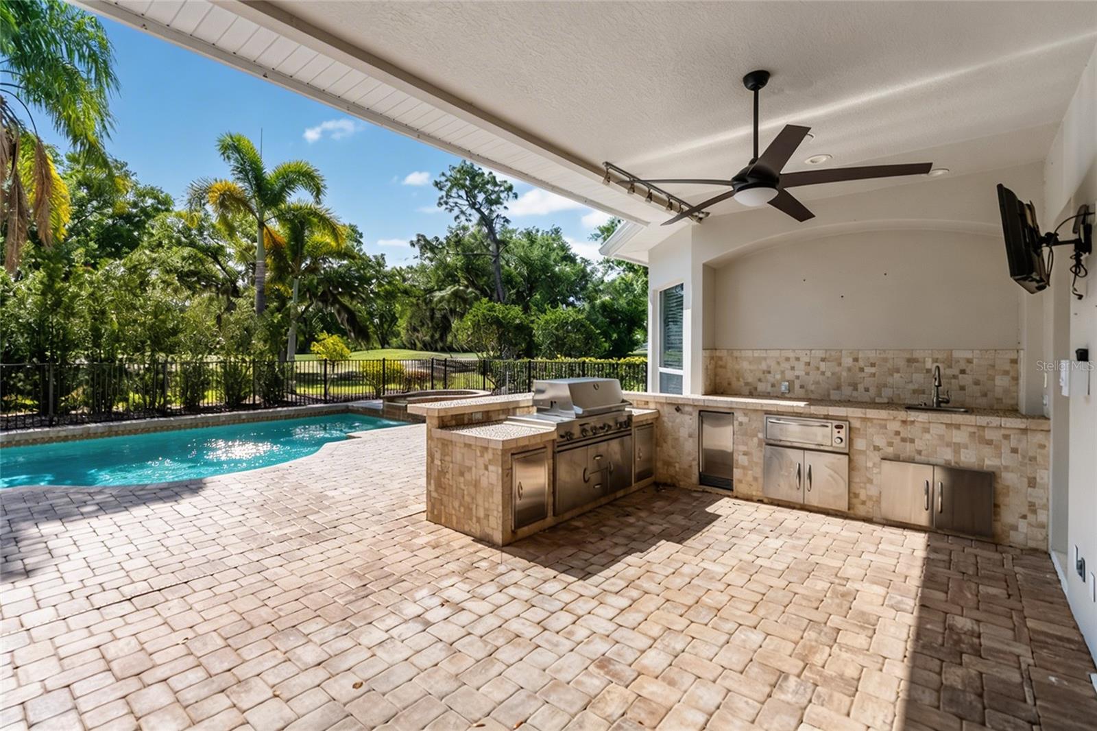 Image 42 of 73 For 6911 Riversedge Street Circle