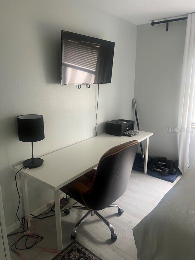 Image 11 of 16 For 3215 Beneva Road 204