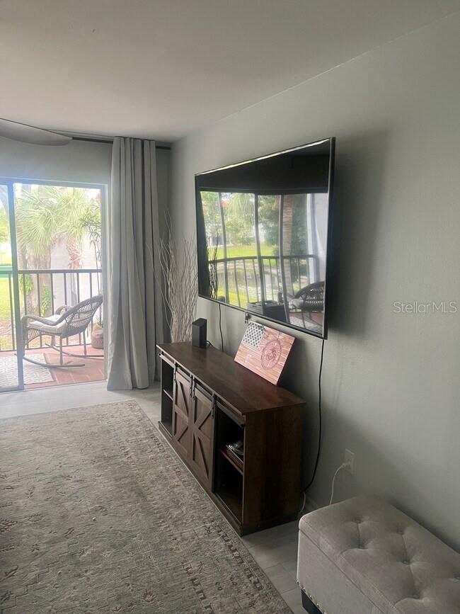 Image 12 of 16 For 3215 Beneva Road 204