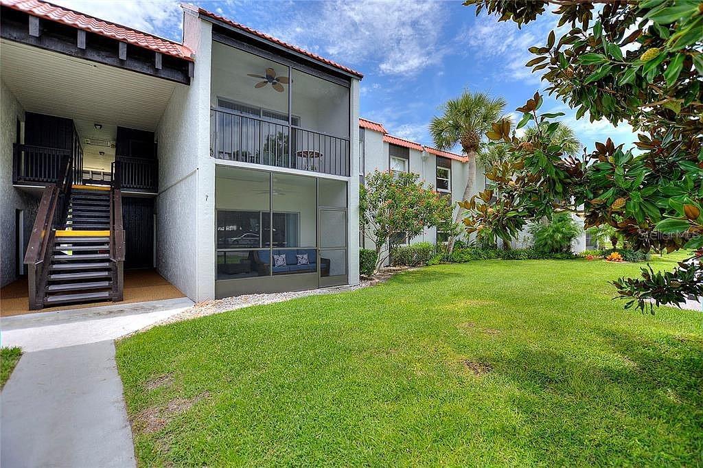 Image 16 of 16 For 3215 Beneva Road 204