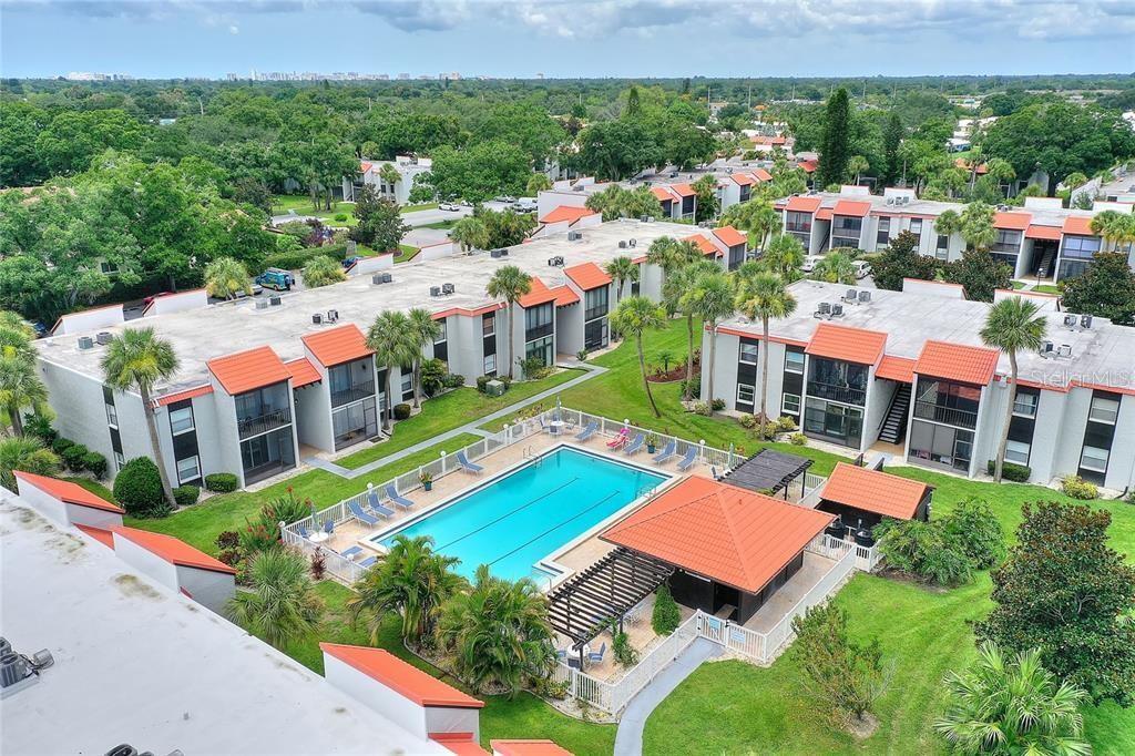 Image 3 of 16 For 3215 Beneva Road 204