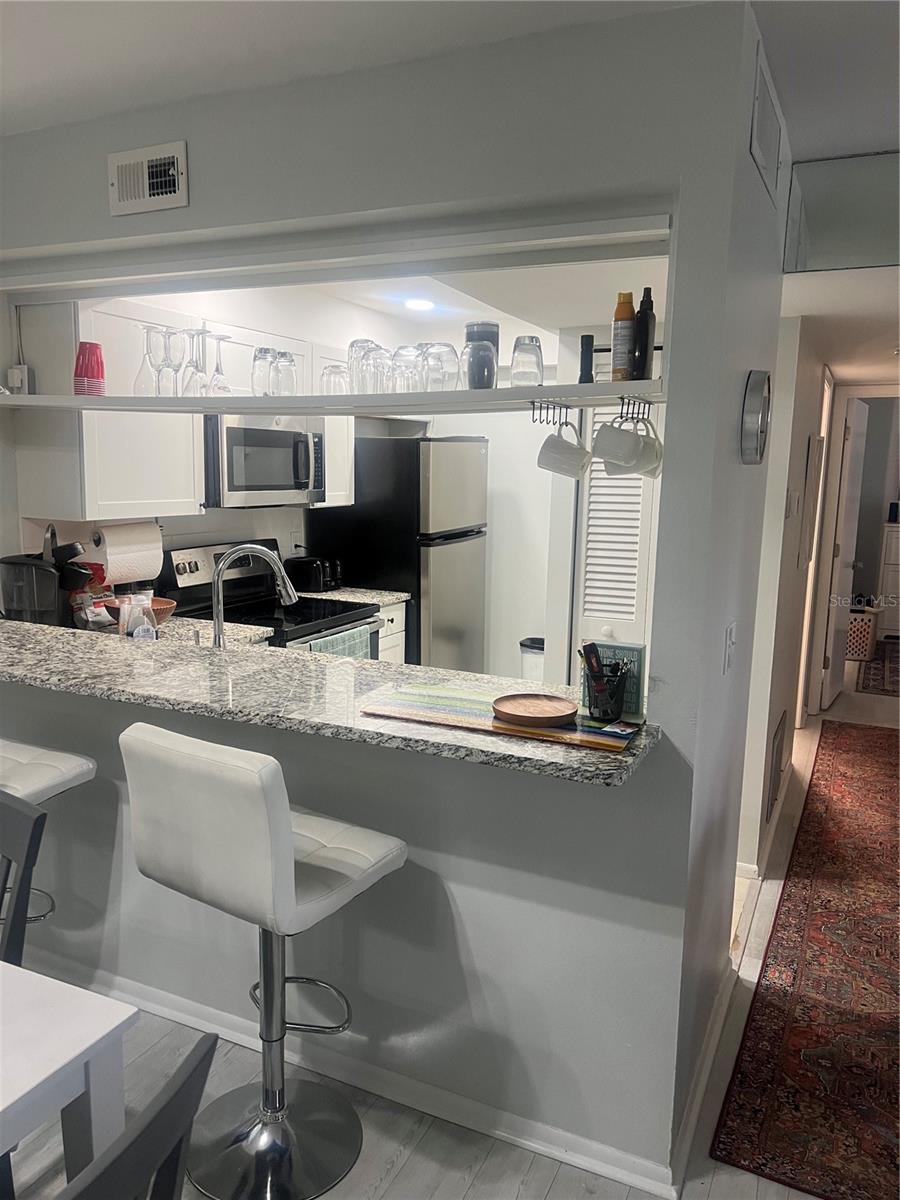 Image 8 of 16 For 3215 Beneva Road 204