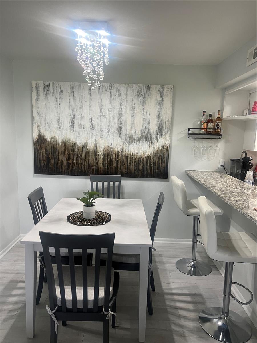 Image 9 of 16 For 3215 Beneva Road 204