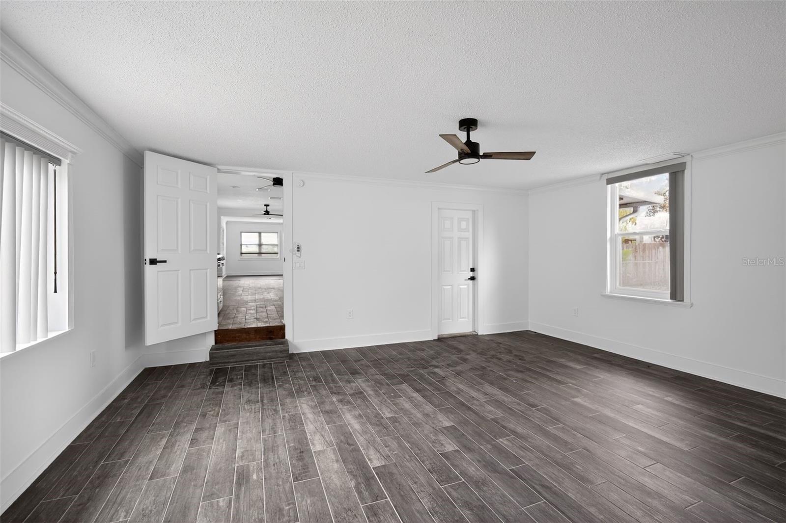 Image 11 of 30 For 8301 Riverside Drive Ne