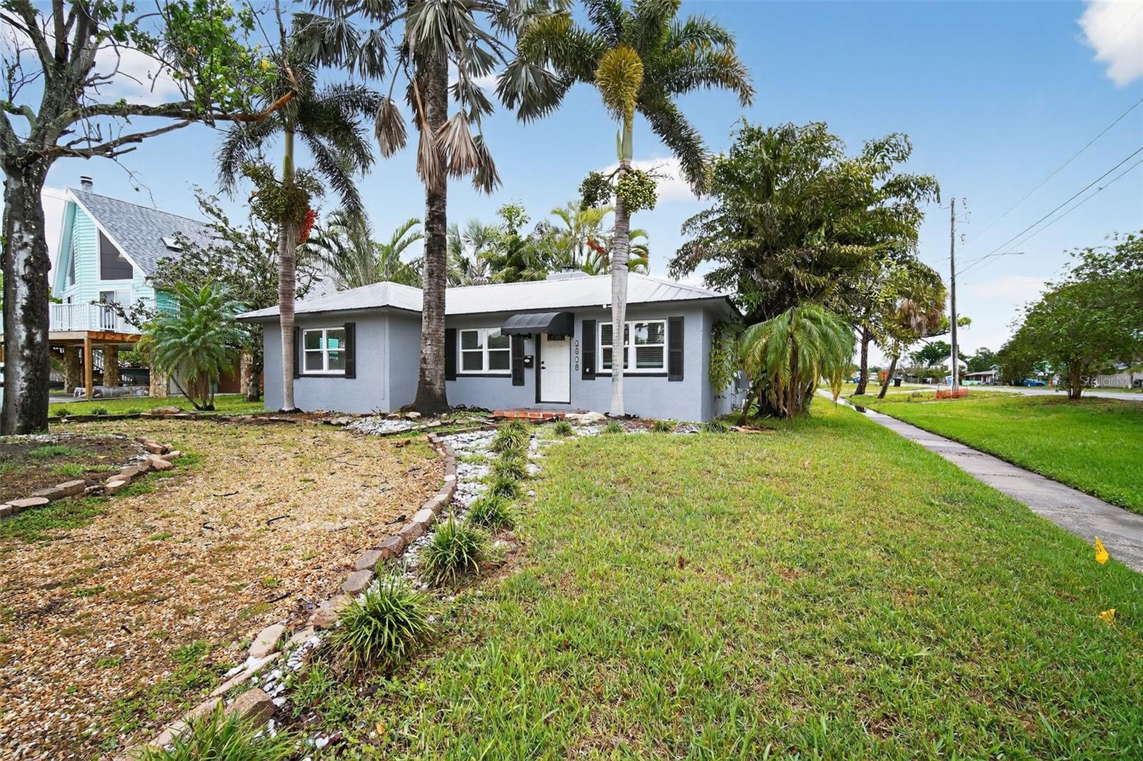 Image 2 of 30 For 8301 Riverside Drive Ne