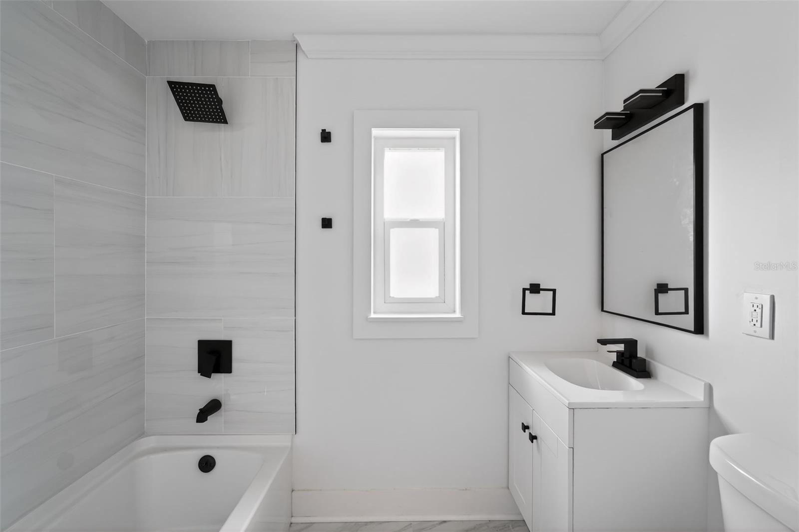 Image 21 of 30 For 8301 Riverside Drive Ne