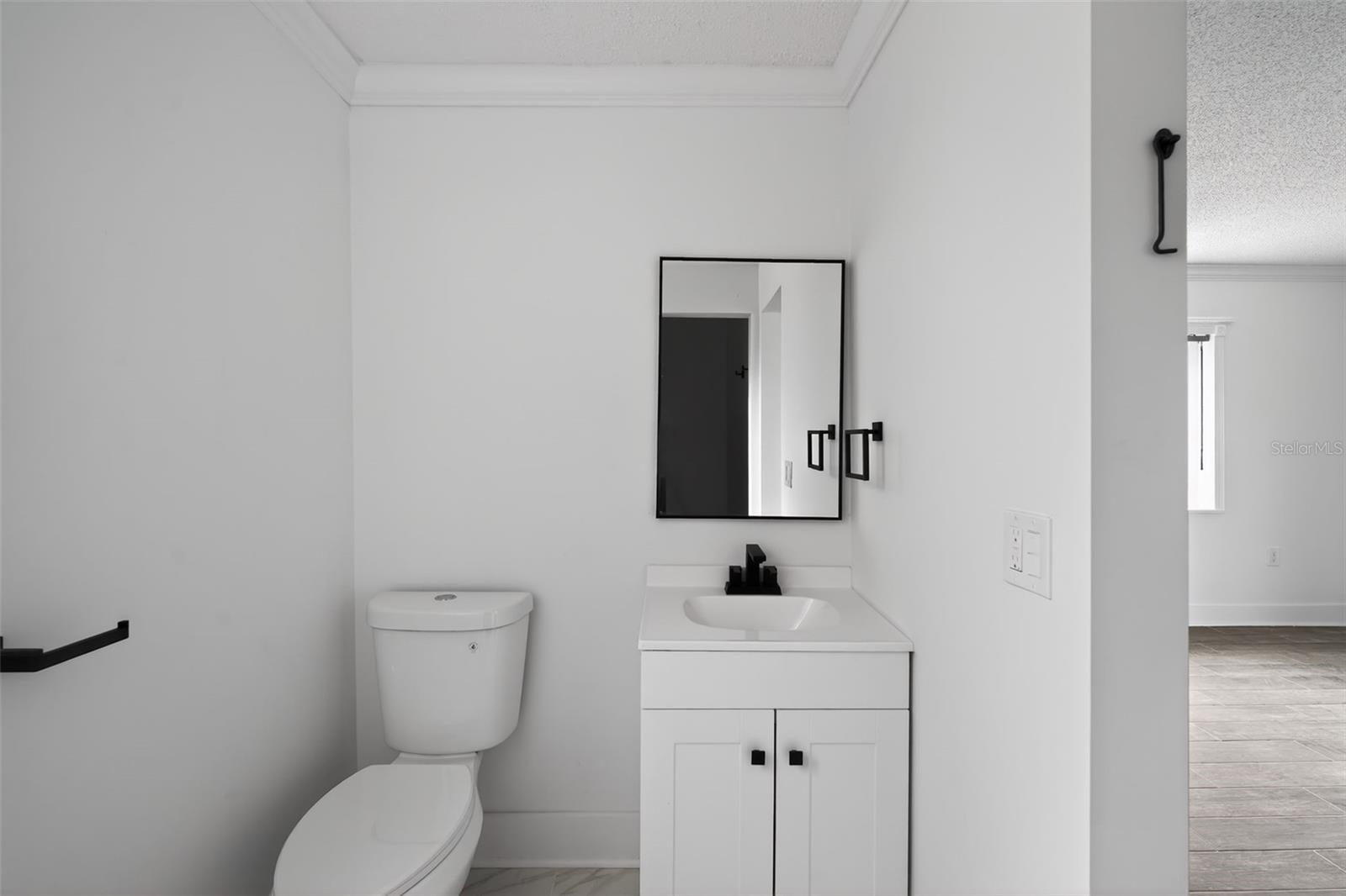 Image 23 of 30 For 8301 Riverside Drive Ne