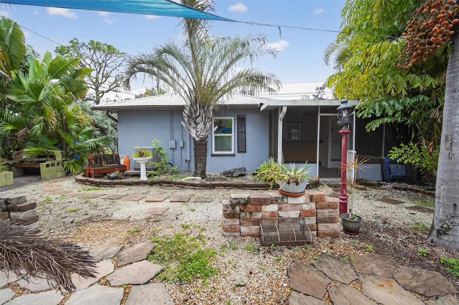 Image 3 of 30 For 8301 Riverside Drive Ne