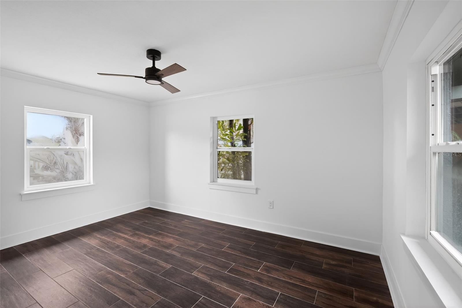 Image 9 of 30 For 8301 Riverside Drive Ne