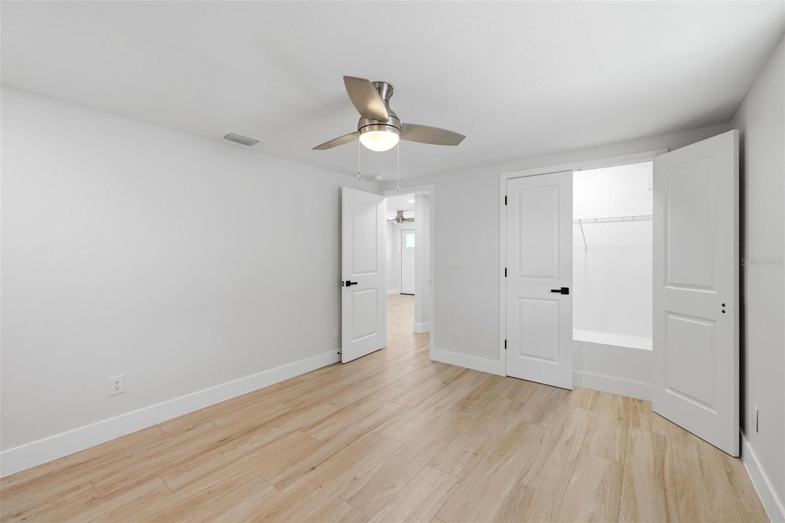Image 14 of 26 For 1802 Robinhood Street