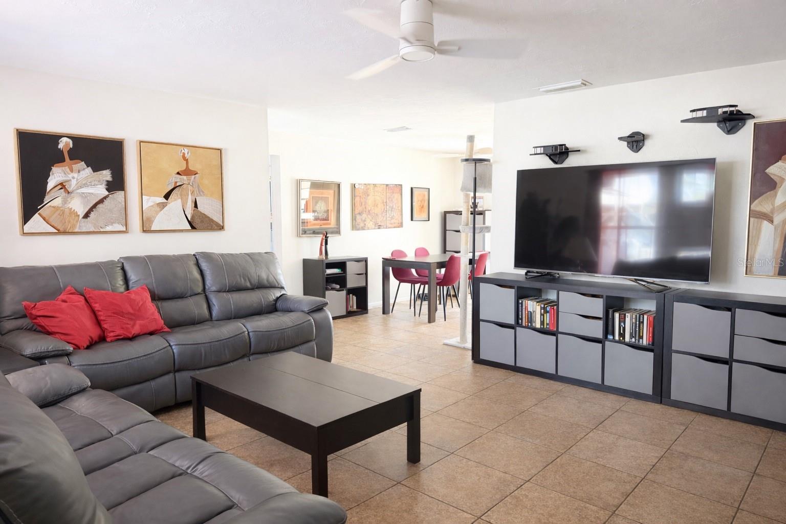 Image 2 of 41 For 5047 Vinson Way