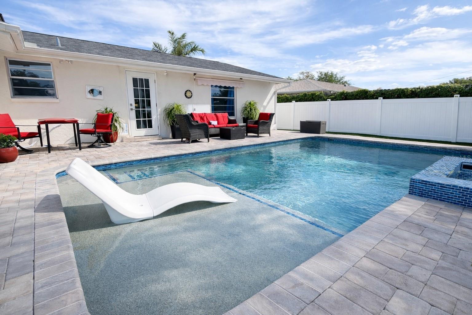 Image 21 of 41 For 5047 Vinson Way