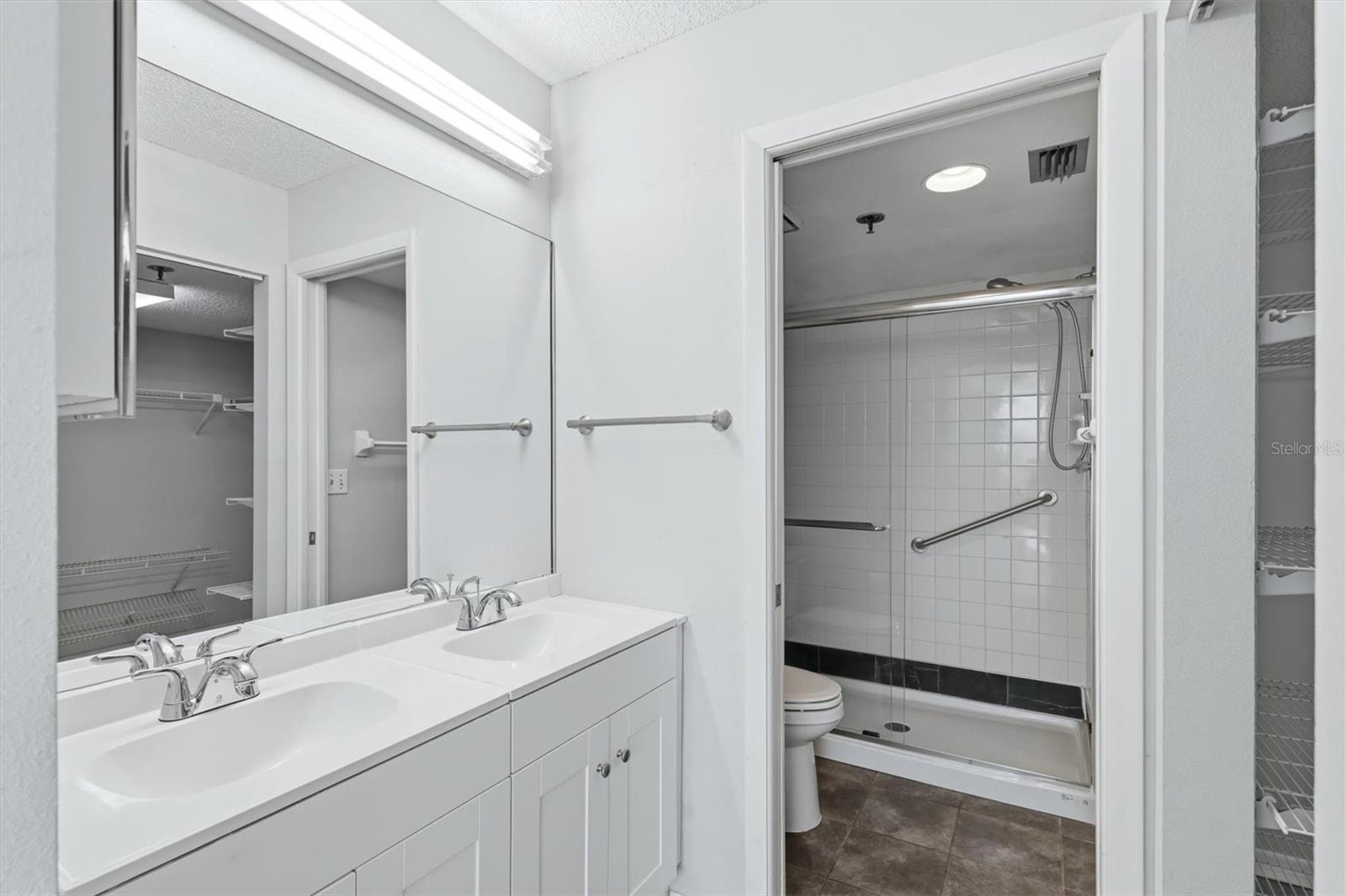 Image 14 of 32 For 4530 Pinebrook Circle 108