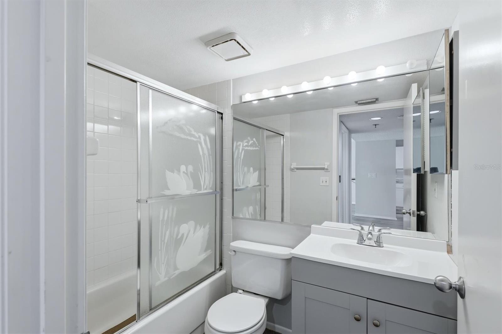 Image 17 of 32 For 4530 Pinebrook Circle 108