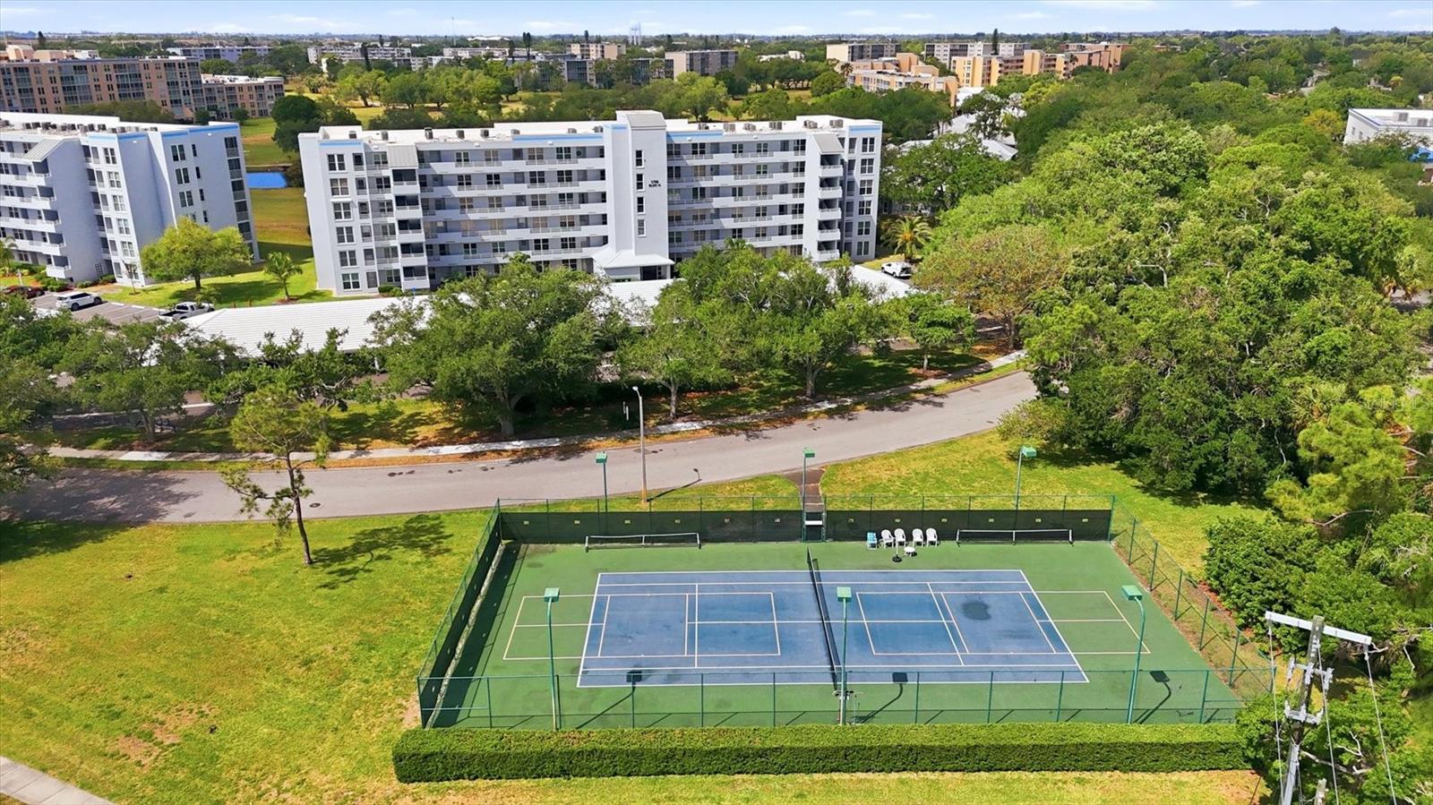 Image 23 of 32 For 4530 Pinebrook Circle 108