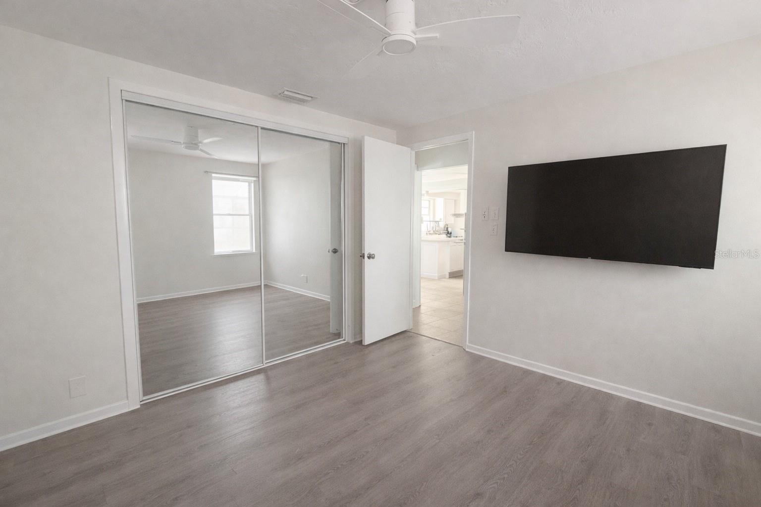 Image 11 of 41 For 5047 Vinson Way