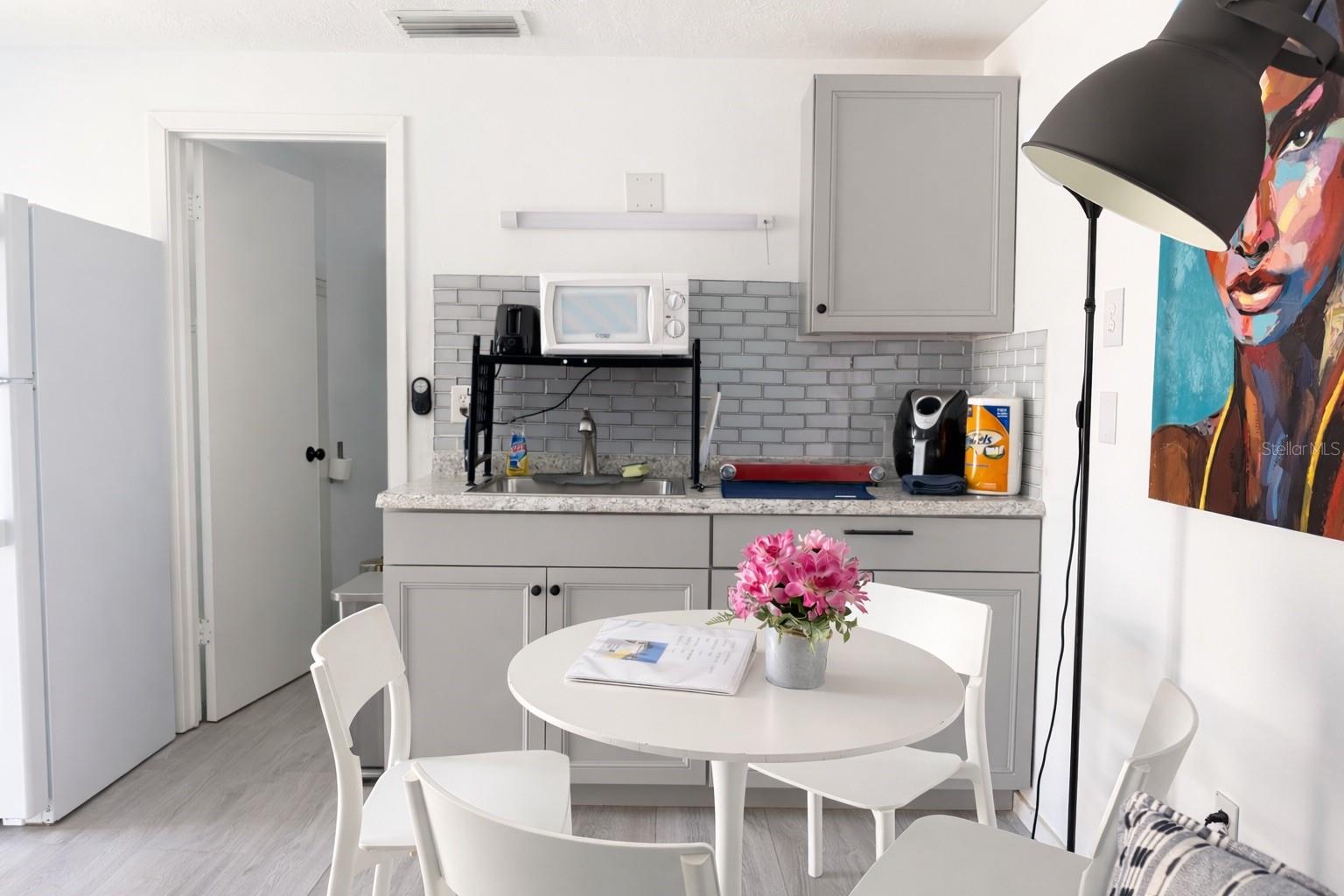 Image 27 of 41 For 5047 Vinson Way