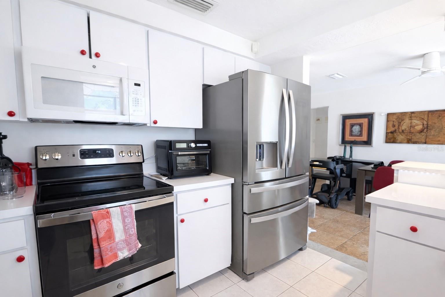 Image 8 of 41 For 5047 Vinson Way