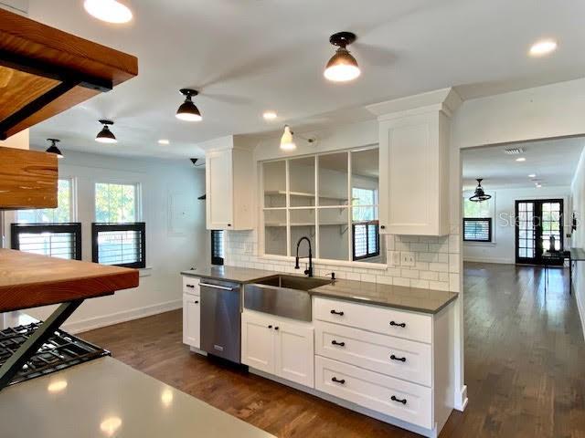 Image 6 of 40 For 3611 Old Bradenton Road