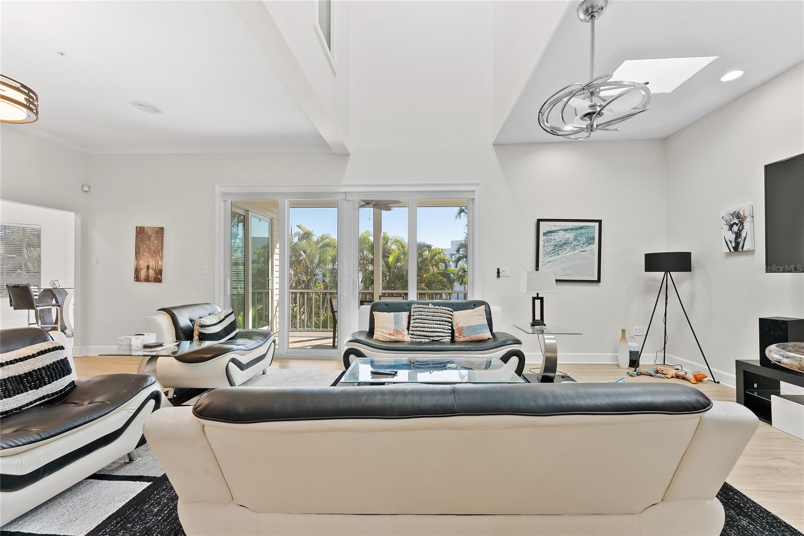 Image 11 of 70 For 3020 Gulf Of Mexico Drive 2