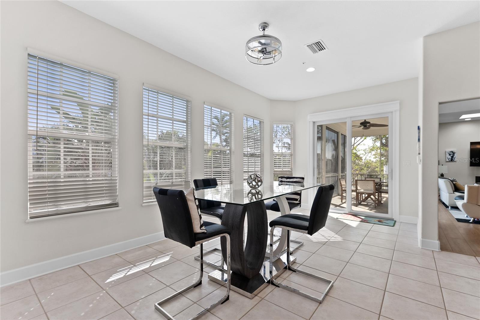 Image 19 of 70 For 3020 Gulf Of Mexico Drive 2