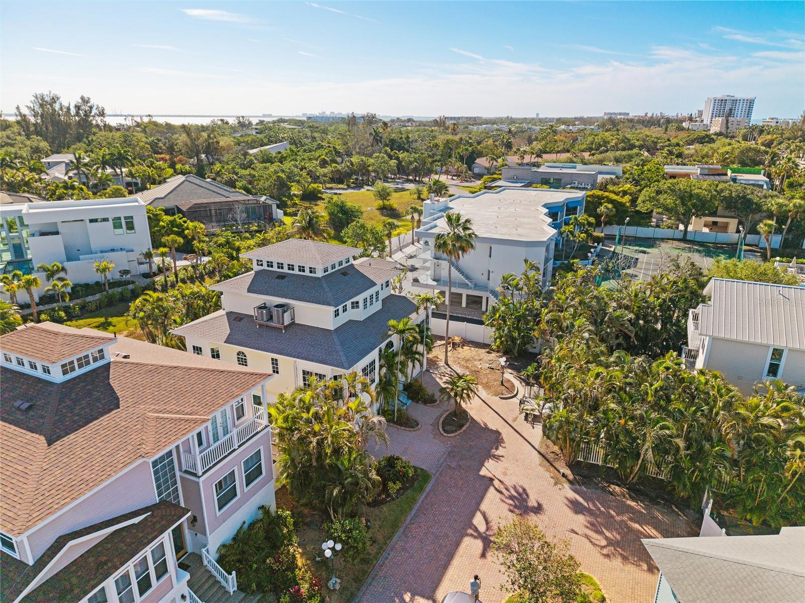 Image 41 of 70 For 3020 Gulf Of Mexico Drive 2