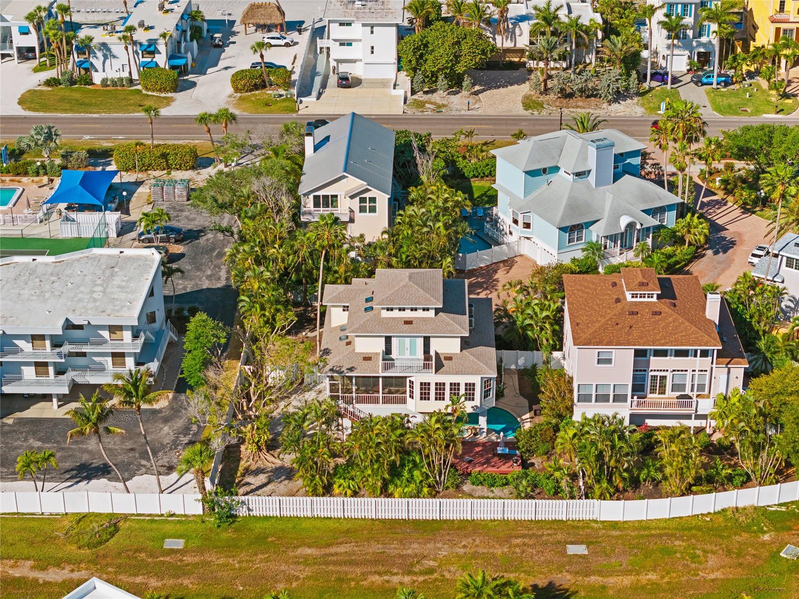 Image 49 of 70 For 3020 Gulf Of Mexico Drive 2