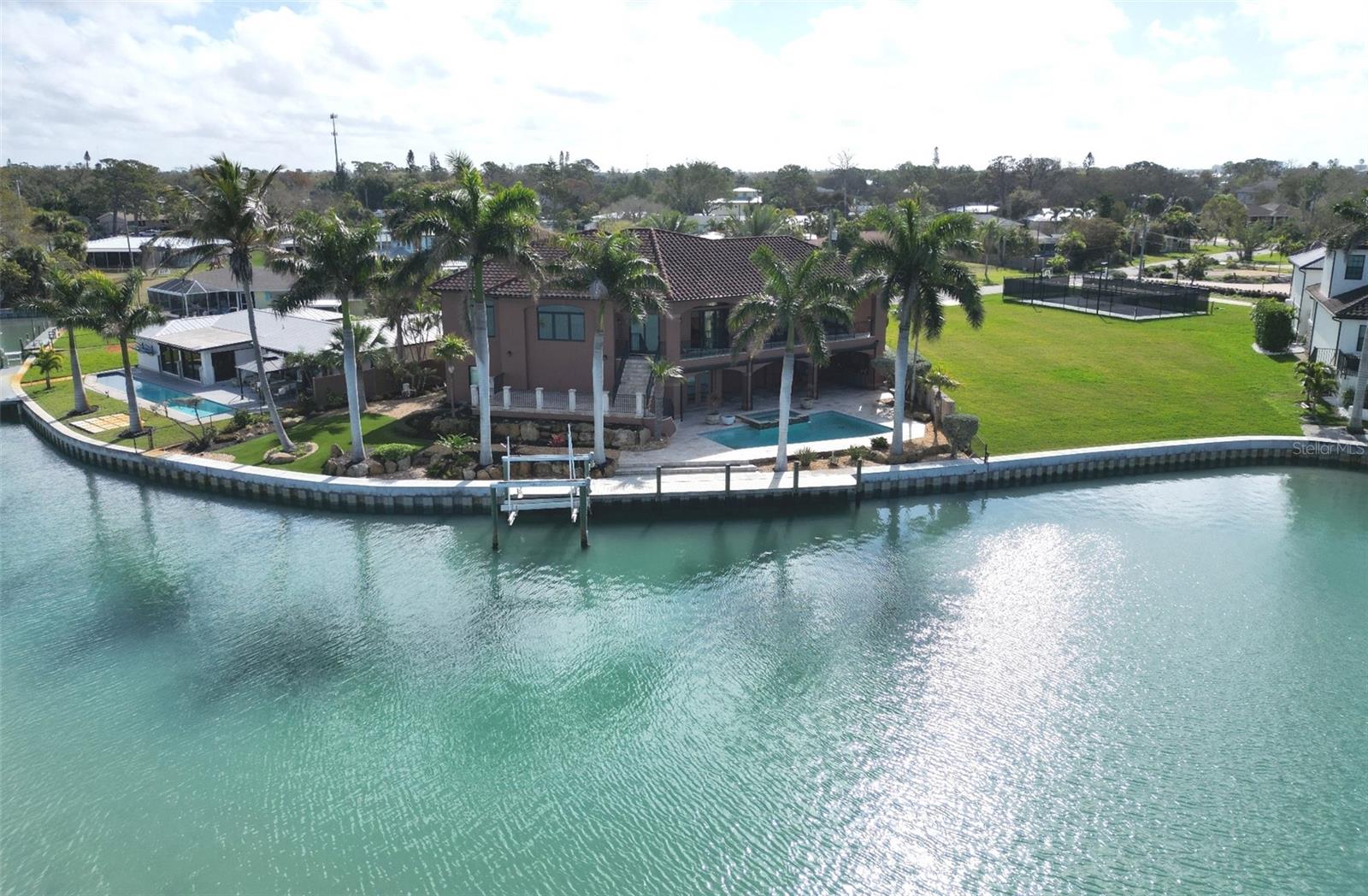 Image 2 of 7 For 420 Palmetto Crescent