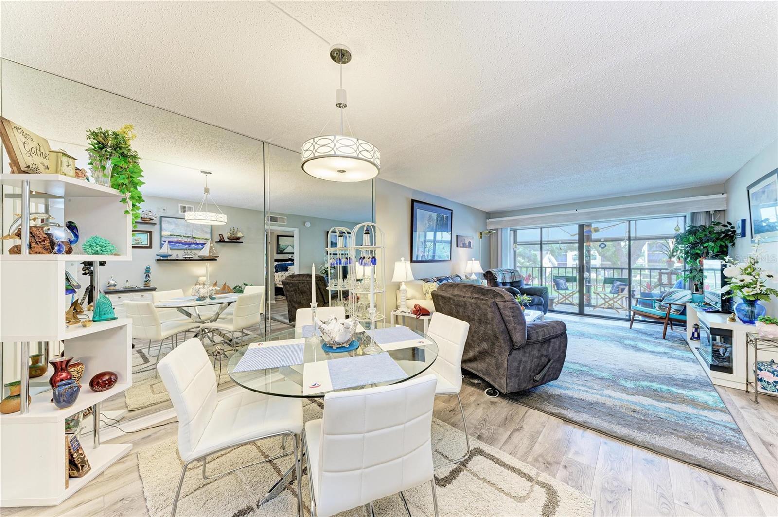 Image 21 of 54 For 625 30th Avenue W G203