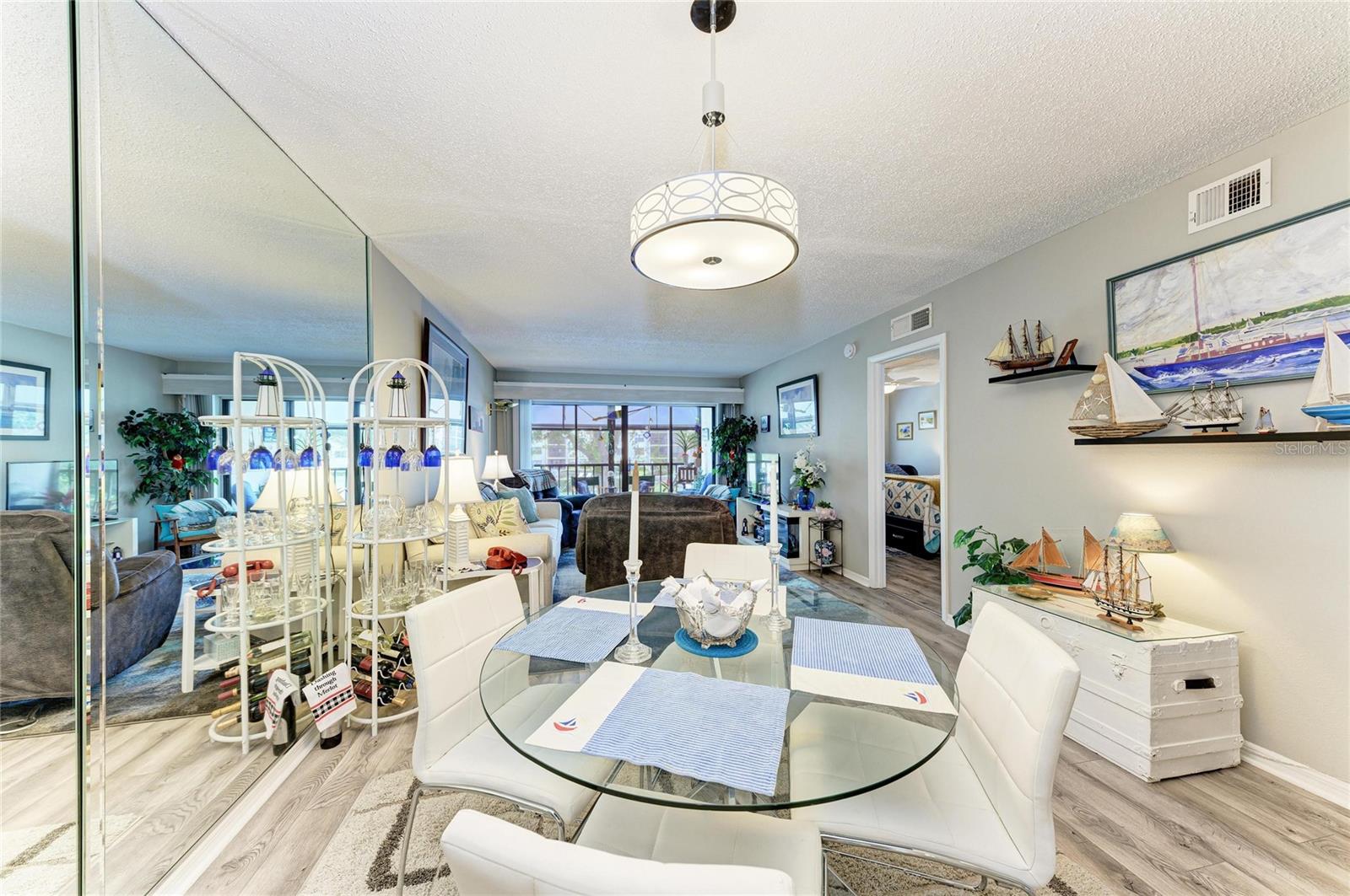 Image 22 of 54 For 625 30th Avenue W G203