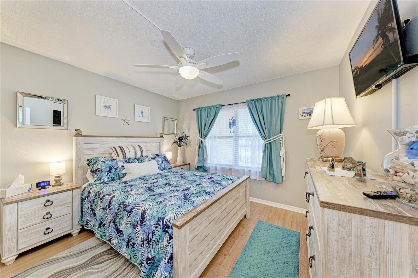 Image 27 of 54 For 625 30th Avenue W G203