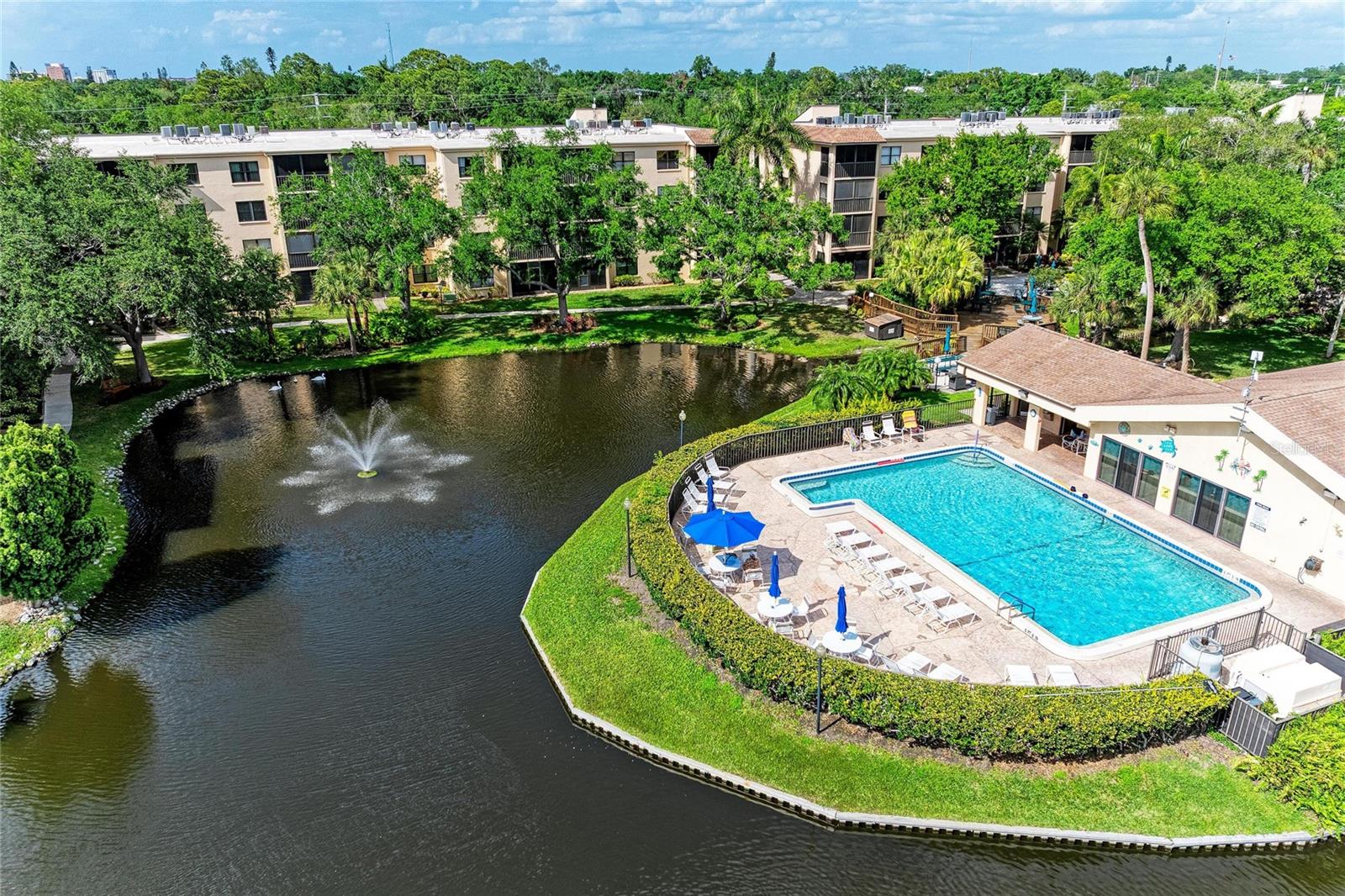 Image 3 of 54 For 625 30th Avenue W G203