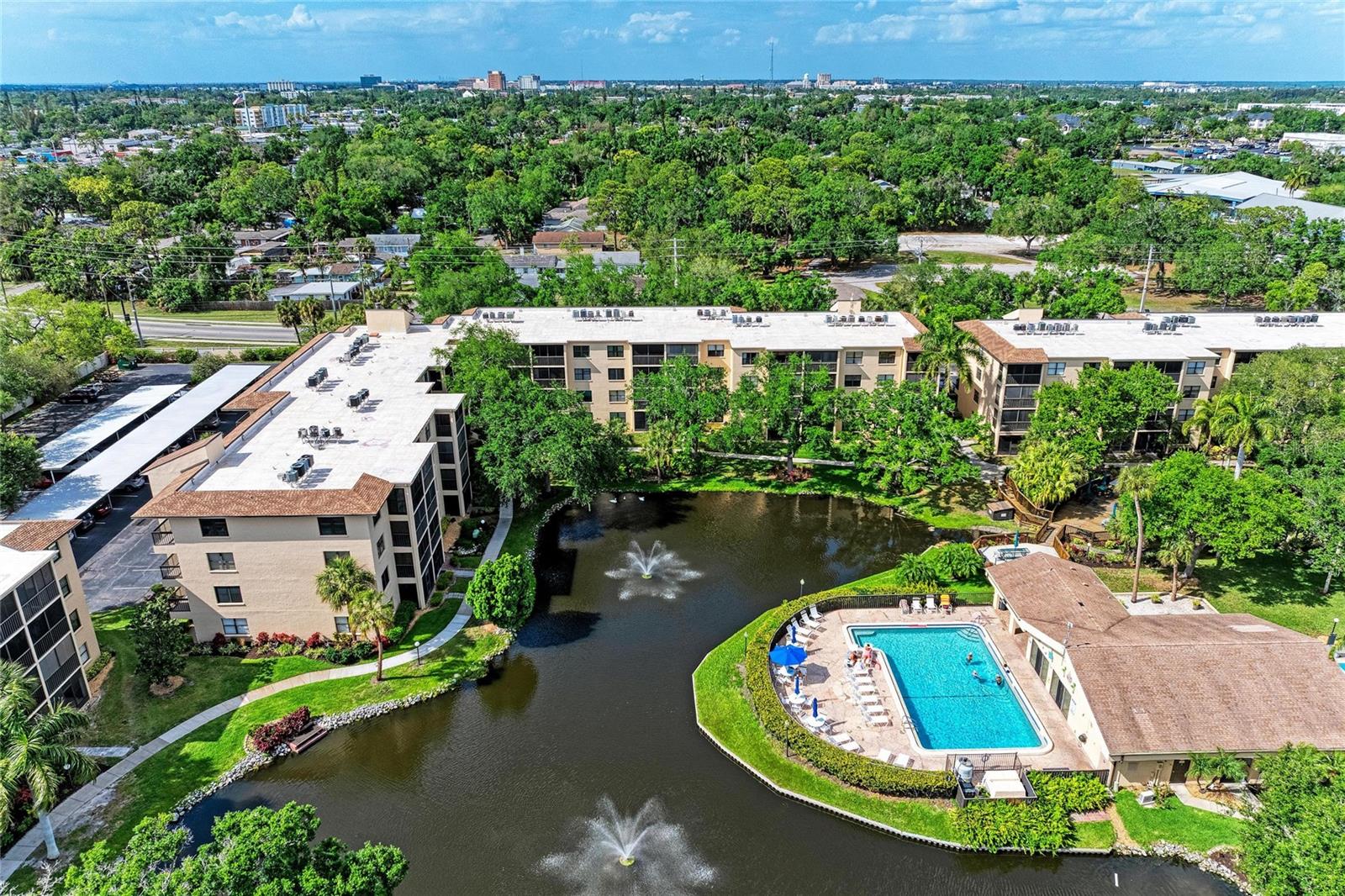 Image 34 of 54 For 625 30th Avenue W G203