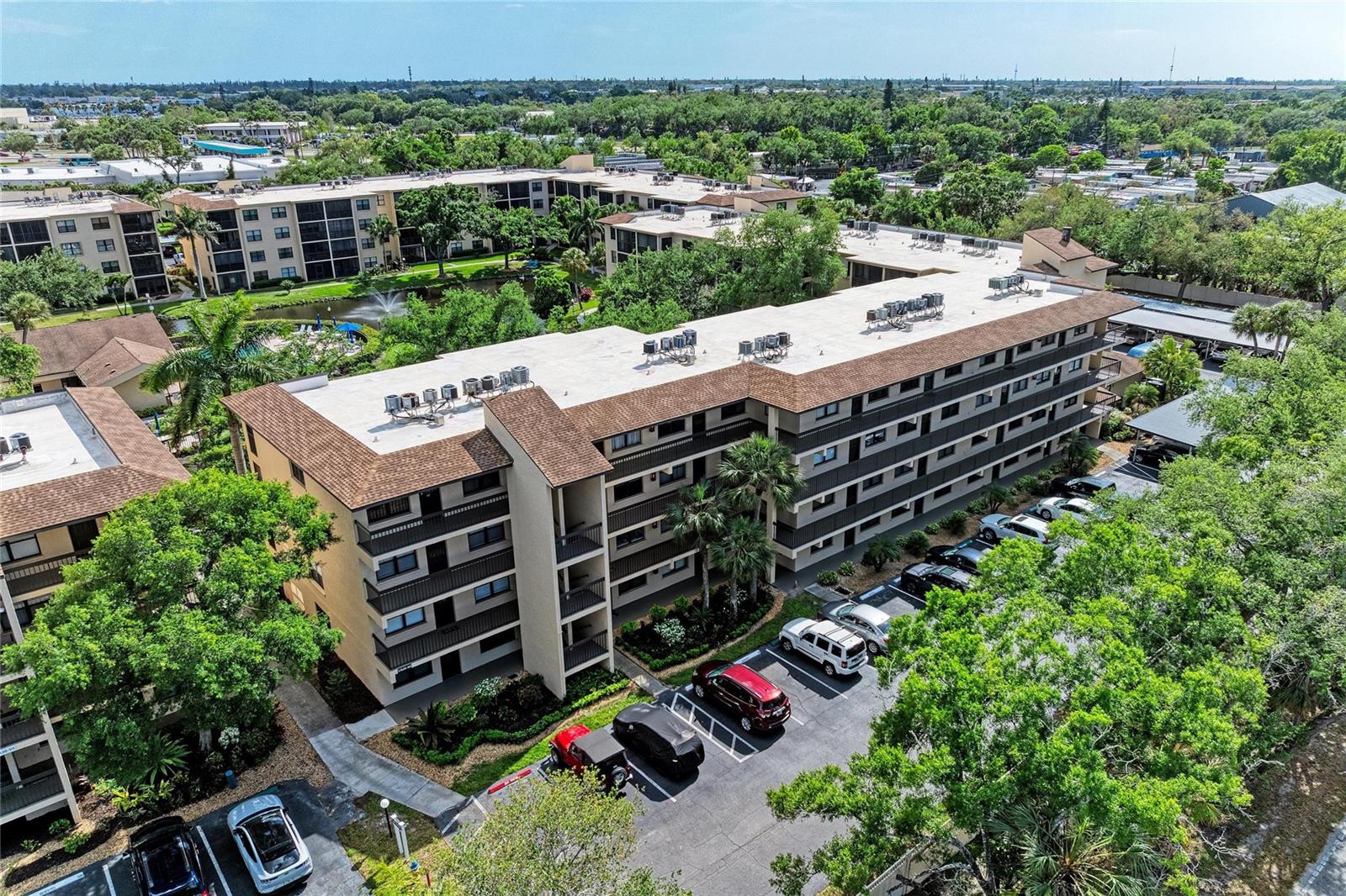 Image 36 of 54 For 625 30th Avenue W G203