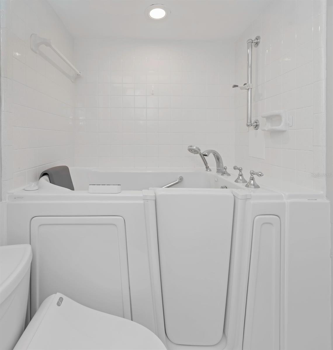 Image 33 of 57 For 1468 Byram Drive