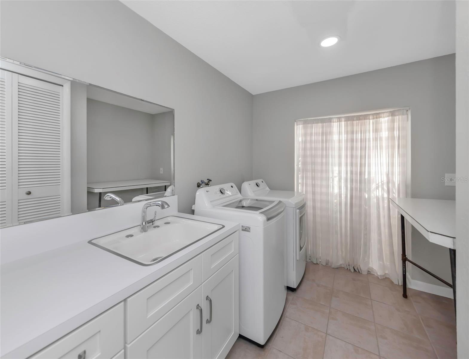 Image 44 of 57 For 1468 Byram Drive