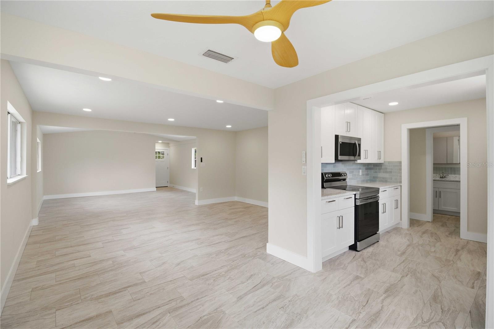 Image 13 of 46 For 2816 Michigan Street