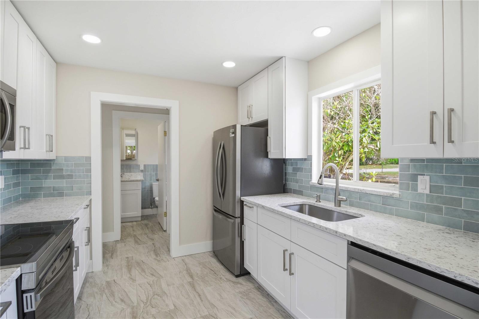 Image 16 of 46 For 2816 Michigan Street