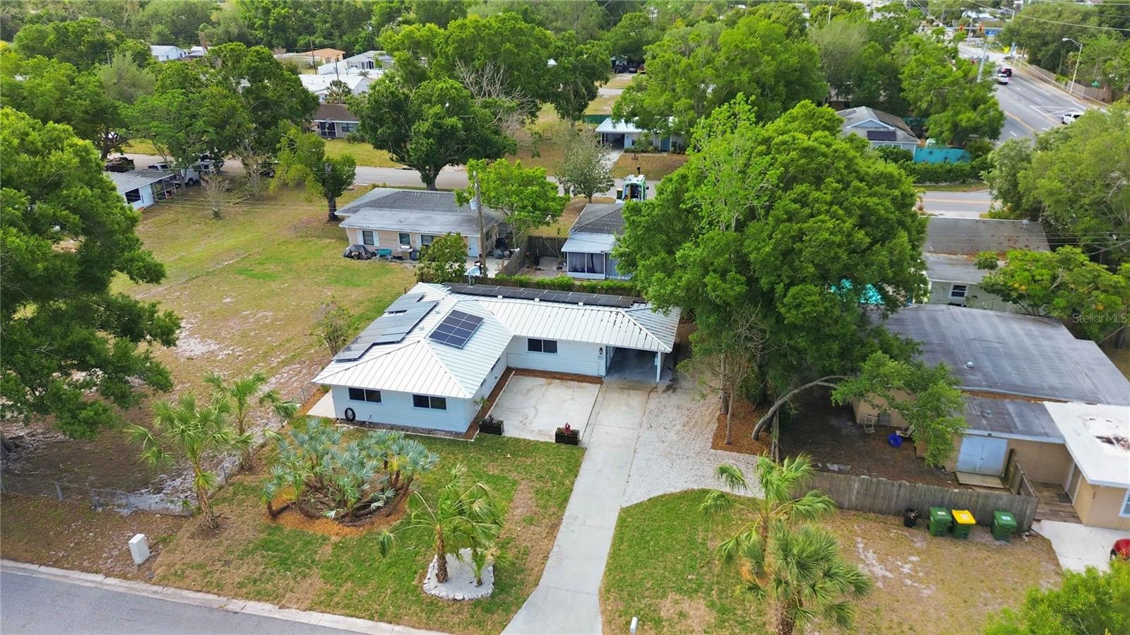 Image 33 of 46 For 2816 Michigan Street