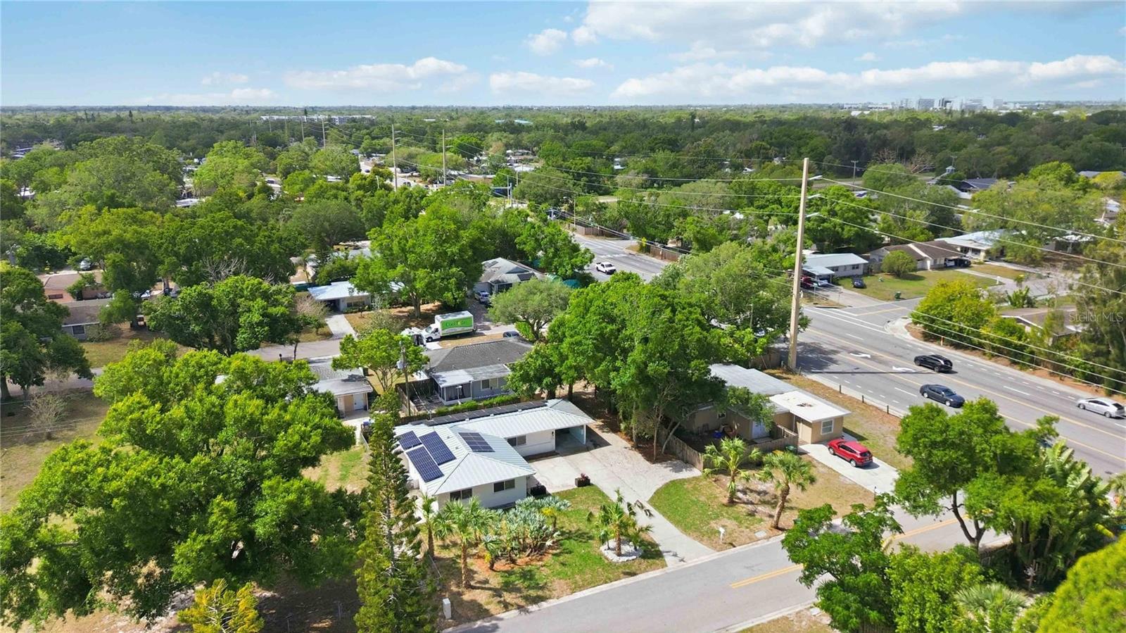 Image 35 of 46 For 2816 Michigan Street