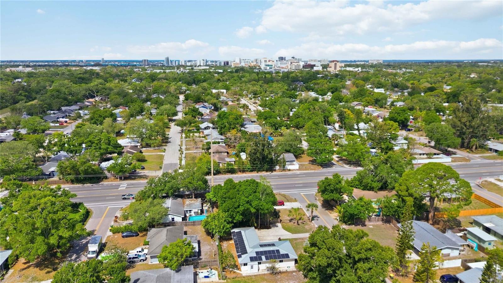 Image 43 of 46 For 2816 Michigan Street