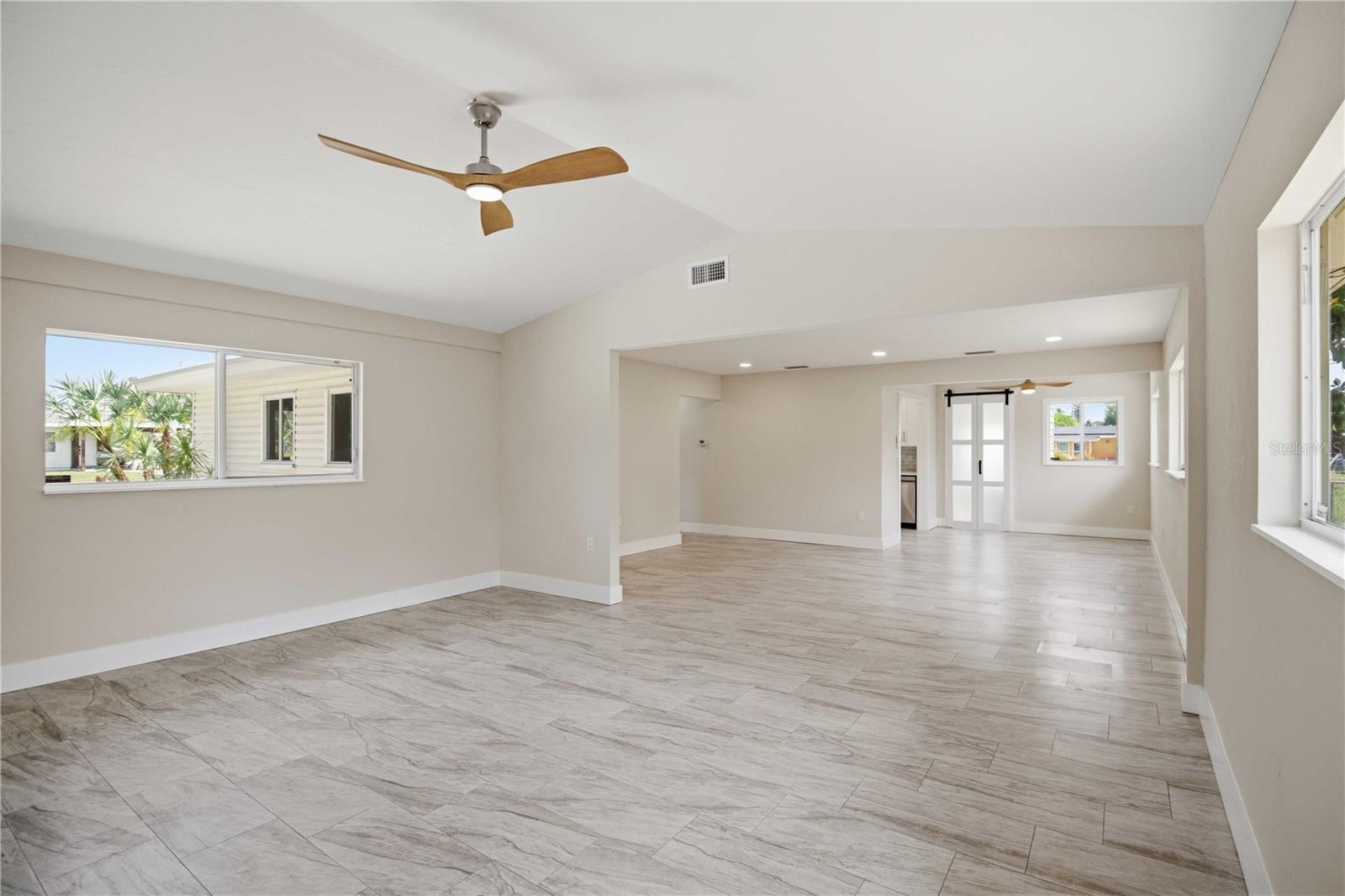 Image 7 of 46 For 2816 Michigan Street